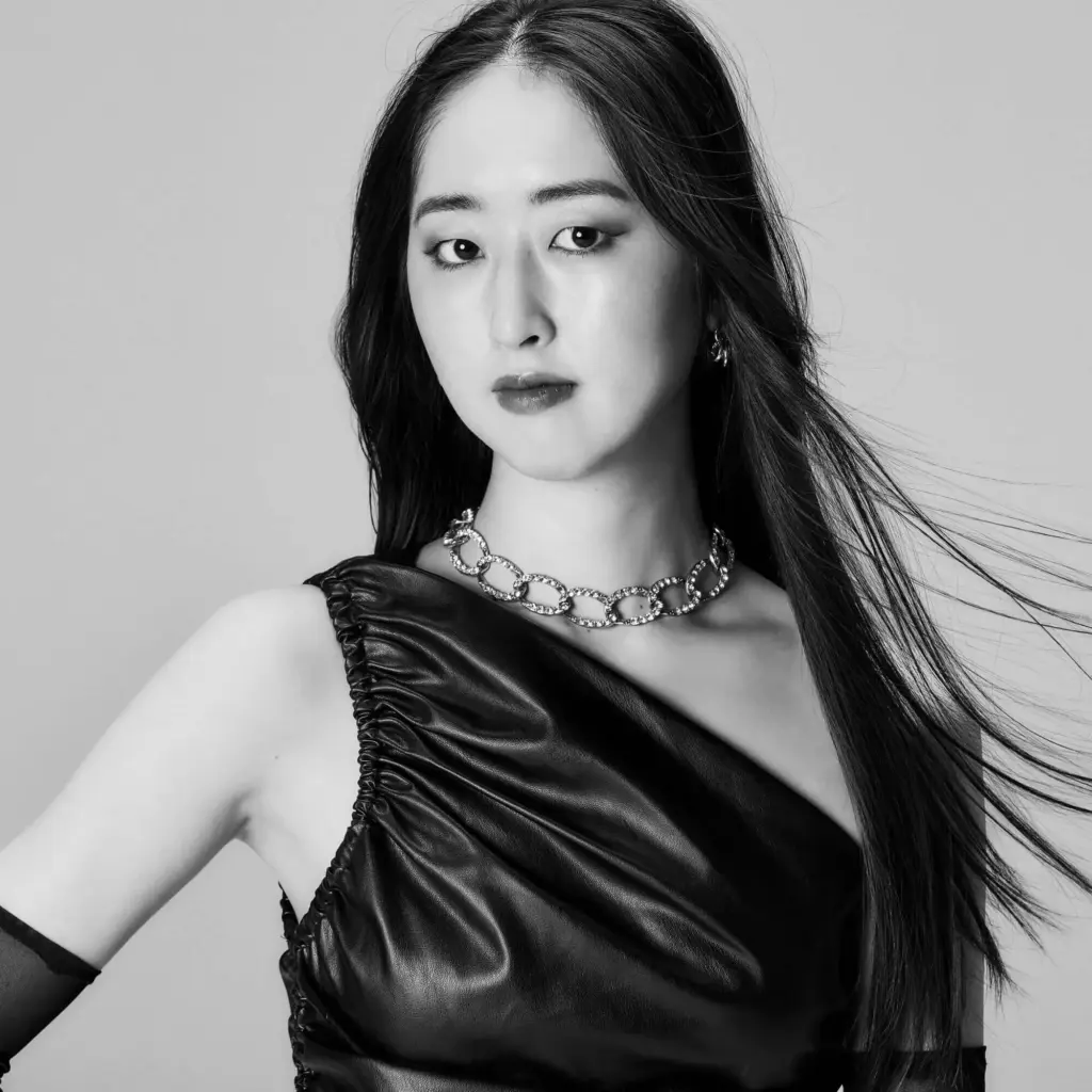 新井ひな乃